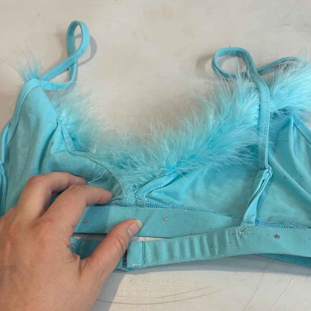#54 Blue Star-Patterned Bralette with Fur Trim - Picture 4 of 4